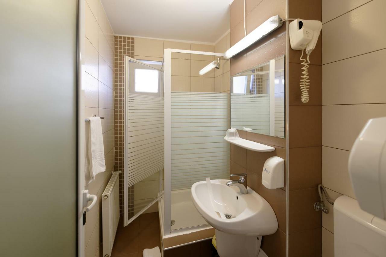 Hotel Vila Rosa Kluż-Napoka Zewnętrze zdjęcie