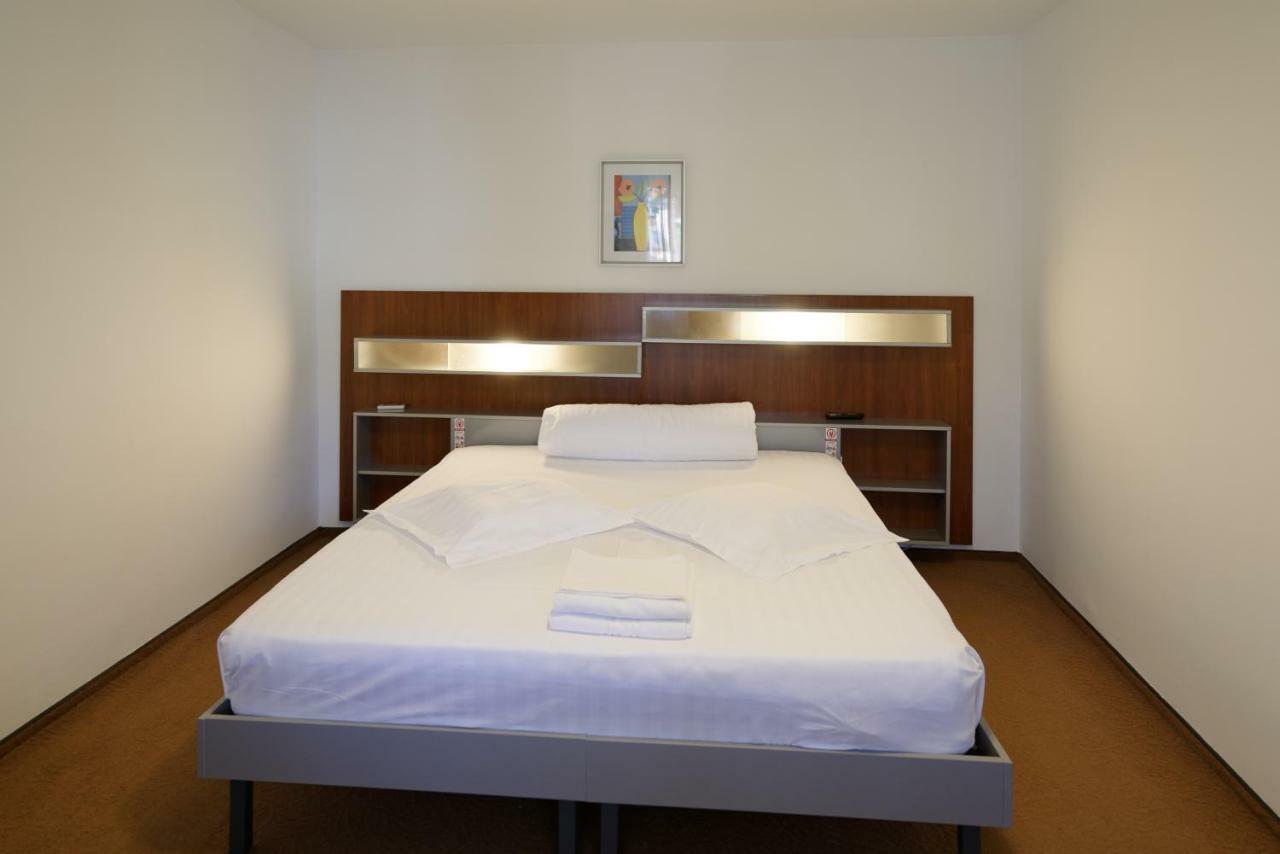 Hotel Vila Rosa Kluż-Napoka Zewnętrze zdjęcie