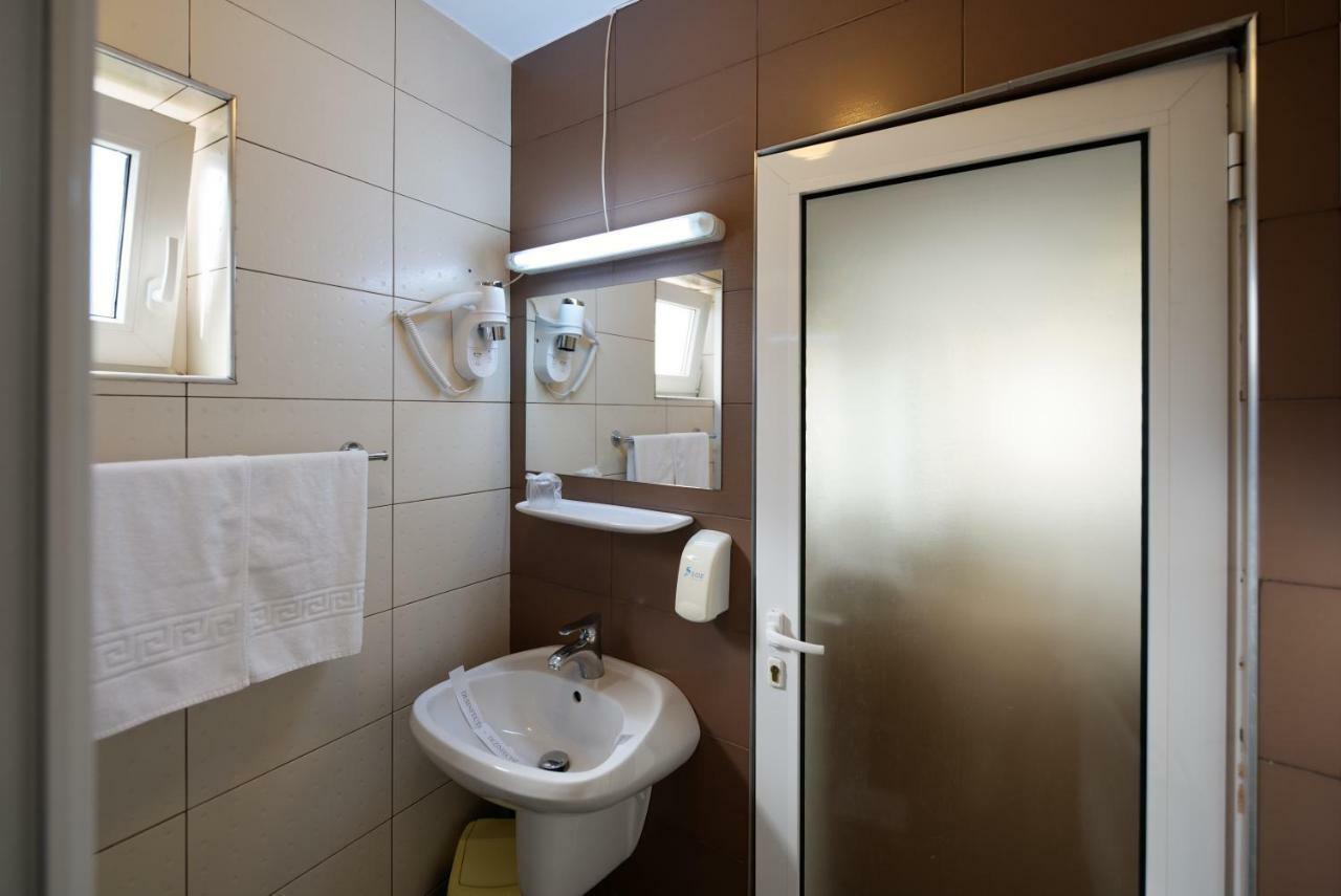 Hotel Vila Rosa Kluż-Napoka Zewnętrze zdjęcie