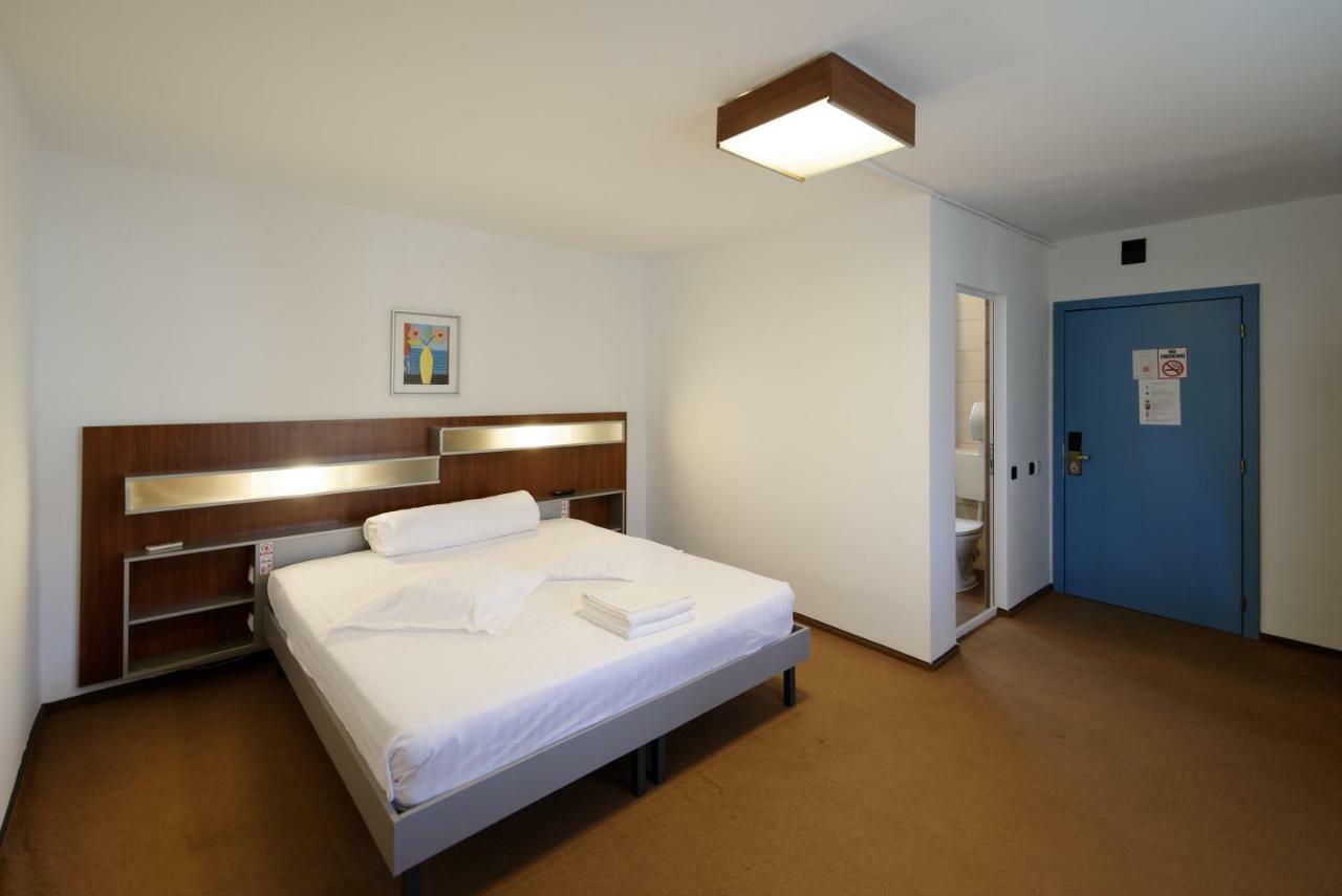 Hotel Vila Rosa Kluż-Napoka Zewnętrze zdjęcie